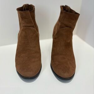 Women’s Brown Suede Ankle Boots – Block Heel – Size US 7